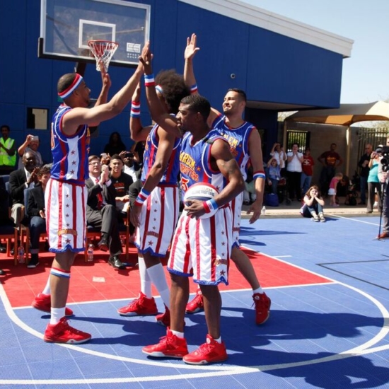 24 – Harlem Globetrotters 8220