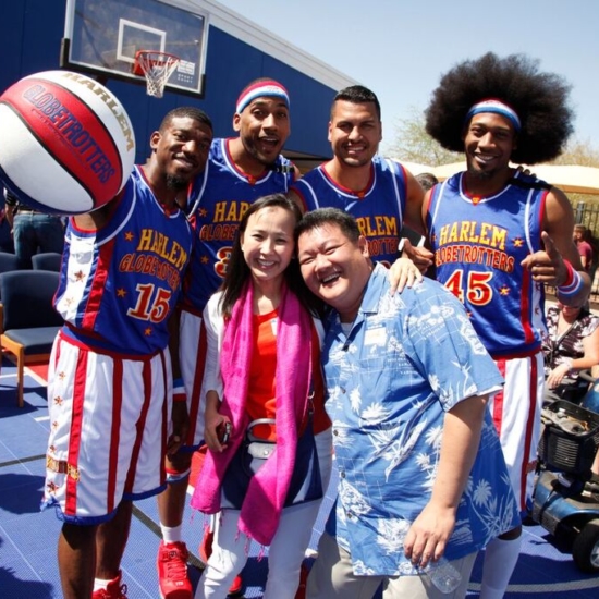 45 – Ester & Joshua Chee, Harlem Globetrotters 8317